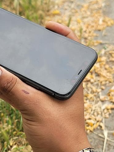 galaxy s19: IPhone 11, Б/у, 128 ГБ, Графит, Чехол, 72 % — 8