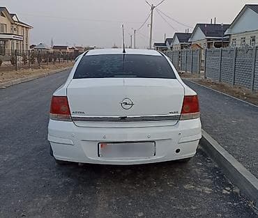 h: Opel Astra: 2011 г., 1.8 л, Автомат, Газ, Седан — 7