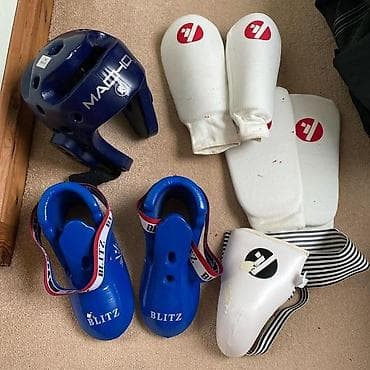 тейквондо: Комплект экипировки для тхэквондо/кикбоксинга: - Перчатки Top Ten — 9