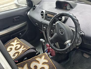 лада приора капот: Toyota Ist: 2004 г., 1.5 л, Автомат, Бензин, Хэтчбэк — 5