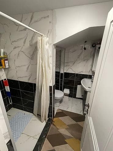 продажа дом с бизнесом: Продаётся частный дом в городе Каракол вместе с гостиницей на 12 — 9