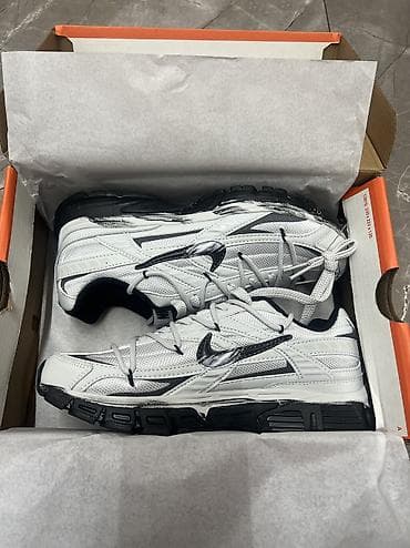 Мужские кроссовки, 40, Nike, Новый, цвет - Белый, Самовывоз at lalafo.kg Мужские кроссовки, 40, Nike, Новый, цвет - Белый, Самовывоз