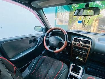 daf 2018: Nissan Primera: 1996 г., 1.6 л, Механика, Бензин, Хэтчбэк — 4