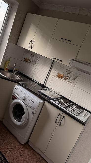 частный дом посуточно: Квартира посуточно город Ош. Сдается большая 3комнатная квартира — 3