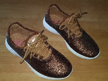 Мокасины с Португалии, 
новые привозные – 2300 сом. 
Не бошьшой торг