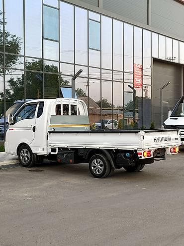 самые дешёвые машина: Hyundai Porter: 2020 г., 2.5 л, Типтроник, Дизель, Пикап — 4