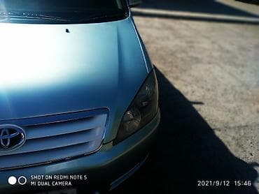 Toyota Ipsum: 2003 г., 2.4 л, Автомат, Бензин, Минивэн