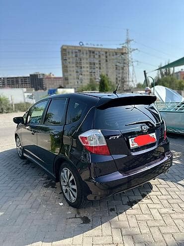 Honda Fit: 2013 г., 1.5 л, Автомат, Бензин, Хэтчбэк — 1