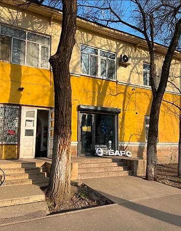 азиа мол: Сдаётся коммерческое помещение на первом этаже с отдельным входом по — 6