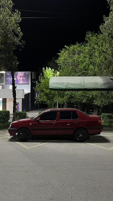 9 5j: Volkswagen Vento: 1992 г., 1.8 л, Ручные, Бензин, Седан — 2