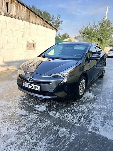 Toyota Prius: 2015 г., 1.8 л, Вариатор, Гибрид, Хетчбек