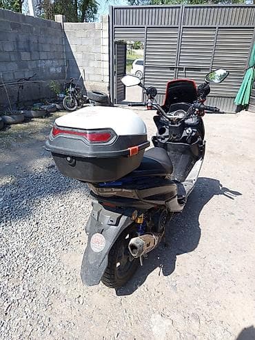 электро скутера: Скутер/макси-скутер 50–150 см³ (визуально — спортивный дизайн, черный — 5