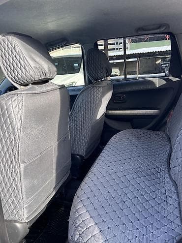 tayota ist: Toyota ist: 2006 г., Бензин, Хэтчбэк — 6