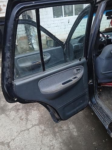 silver sport: Kia Sportage: 1993 г., 2 л, Механика, Бензин, Внедорожник — 7