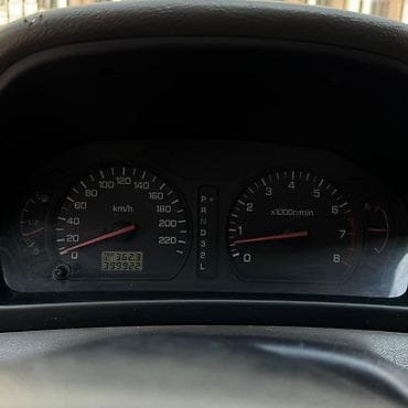space runner: Mitsubishi Space Runner: 1999 г., 2 л, Автомат, Бензин, Минивэн — 10