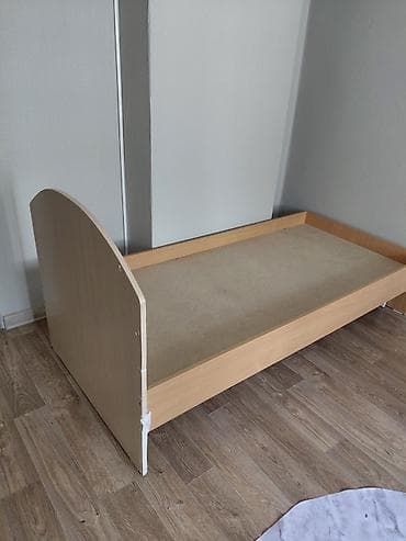 одна спалный кроват: Односпальная кровать с матрасом - Размер спального места — 2