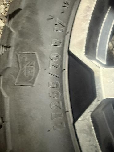 арык бетонный: Колеса в сборе 265 / 70 / R 17, Всесезонная, Б/у, Комплект, Внедорожные (АТ/МТ), Литые, отверстий - 6 — 7