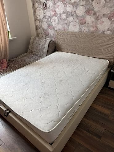 max safe: Двуспальная кровать, Б/у, С ящиком для хранения, длина - 200 см — 1