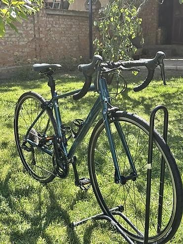 гигант варео: Шоссейный велосипед, Giant, Рама S (145 - 165 см), Б/у — 2