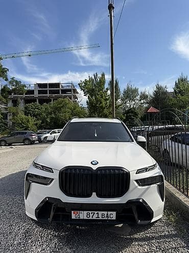 4 7: BMW X7: 2022 г., 3 л, Автомат, Бензин, Внедорожник — 1