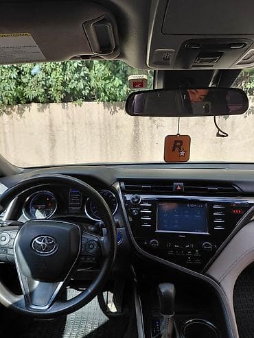 Toyota Camry: 2020 г., 2.5 л, Автомат, Гибрид, Седан — 5