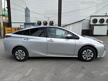 Продажа авто: Toyota Prius: 2016 г., 1.8 л, Автомат, Гибрид, Хэтчбэк — 4