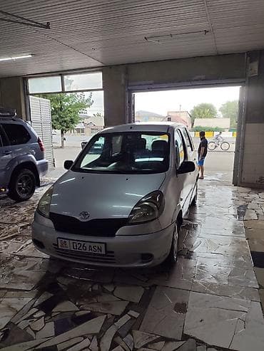 Toyota Yaris Verso: 2000 г., Механика, Хэтчбэк — 1
