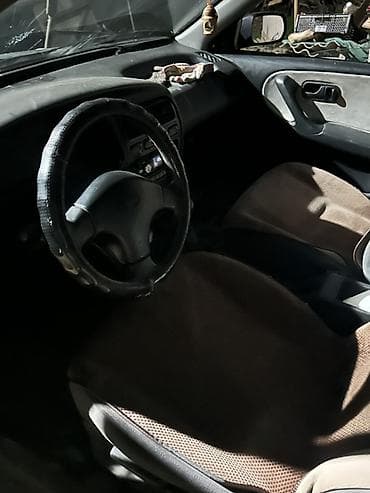 Транспорт: Nissan Primera: 1994 г., 1.6 л, Механика, Бензин, Седан — 4