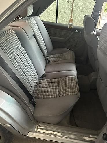 консоль 124: Mercedes-Benz W124: 1995 г., 2.2 л, Механика, Бензин, Седан — 8