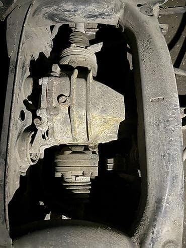 телескопическая вилка: Тайота прогресс 2000г Балка комплект 15000 сом Редуктор 10000 сом — 3