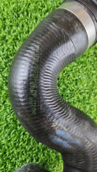 блок предохранителей: Патрубок 1712 7 565 780 Е60 lci N52 N53 Год 2008 В отличном — 3