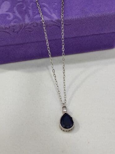 золотая лошадь цена: Серебряные колье, Проба 925, Женские, Новый, Сапфир — 2