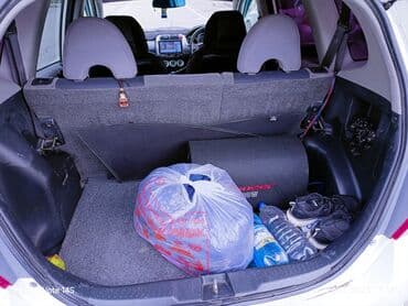 ход: Honda Fit (правый руль), салон и оснащение - Руль справа — 5