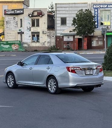 Toyota Camry: 2012 г., 2.5 л, Автомат, Гибрид, Седан — 5