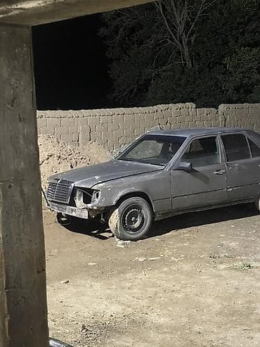 газ 24волга: Mercedes-Benz W124: 1985 г., Седан — 2