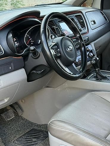 киа карниваль: Kia Carnival: 2016 г., 2.2 л, Автомат, Дизель, Минивэн — 8