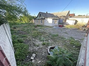 двор: 10 соток, Для строительства — 7