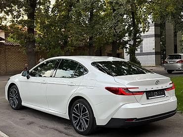продам кару: Toyota Camry: 2024 г., 2.5 л, Гибрид, Седан — 6