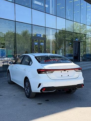 Kia: Kia K3: 2025 г., 1.5 л, Вариатор, Бензин, Седан — 3