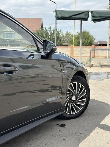 byd e2 2023: Hyundai Sonata: 2020 г., 2 л, Автомат, Гибрид, Седан — 5