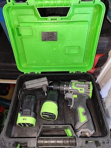 black decker: Дрель шуруповёрт Shutoko в кейсе. Комплектация: - дрель‑шуруповёрт с — 2