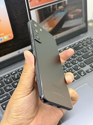 surface go 2: Samsung Galaxy S22 Plus, Б/у, 256 ГБ, цвет - Черный, 2 SIM — 4