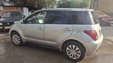 Транспорт: Toyota Ist: 2003 г., 1.5 л, Автомат, Бензин, Хэтчбэк — 2