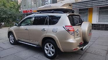 Транспорт: Toyota RAV4: 2010 г., 2.4 л, Автомат, Бензин, Кроссовер — 4