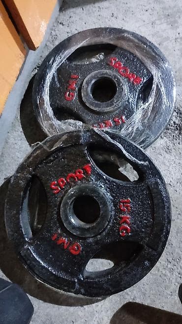 Спорт и хобби: 2 блина для штанги, олимпийские 1блин весит 15кг цена указана за — 1