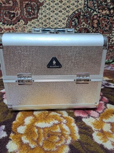 Прокат одежды: Бьюти кейс для косметики, можно и для бижутерии б/у в хорошем — 1