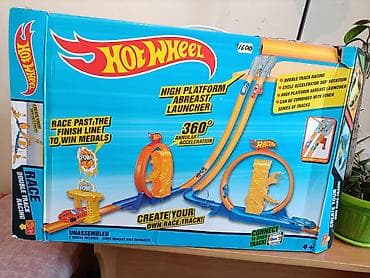Детские аттракционы: Игровой набор трассы Hot Wheels: двойная гоночная трасса с петлями и — 2