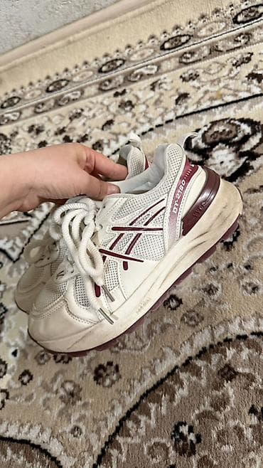 лининг крассовки: Кроссовки, 36, 36.5, 37, Anta, Б/у, цвет - Белый, Самовывоз, Платная доставка — 8