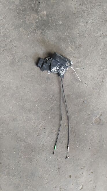 шинный центр цены бишкек: Toyota Mark II 110 замок центральный, Тойота Марк 2 110 замок — 1