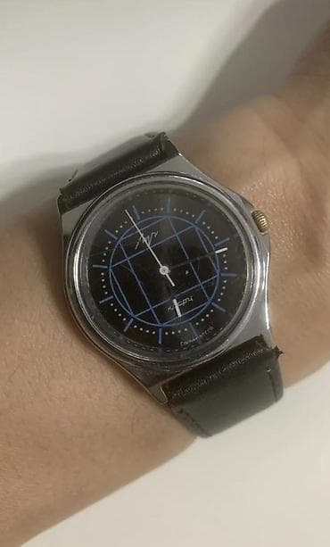 Велосипеды: Продаю Советские мужские кварцевые часы, цена каждого по 3000 сом, всё — 2